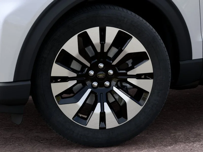 New 2027 Star White Metallic Tri-Coat Ford Platinum™ image 20