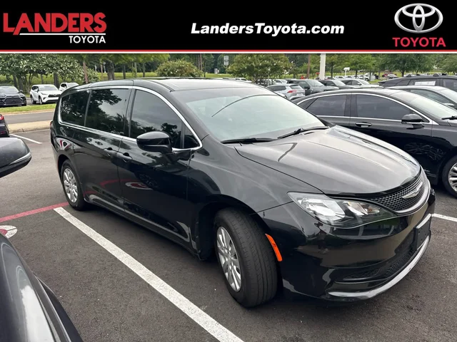 2021 Chrysler Voyager L