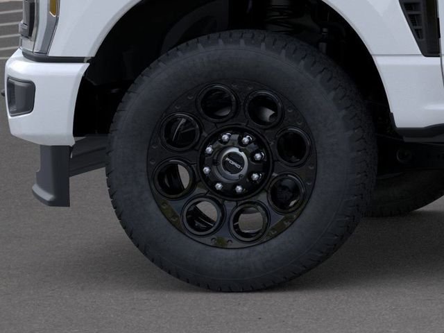 New 2026 Oxford White Ford XLT image 34