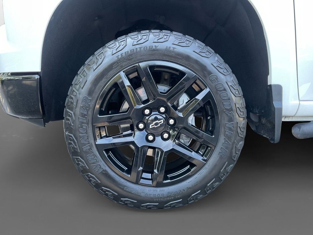 Used 2024 White Chevrolet Custom Trail Boss image 15