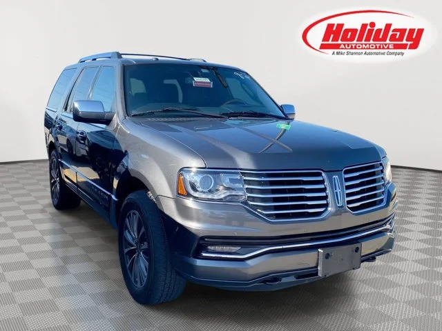 2015 Lincoln Navigator Base