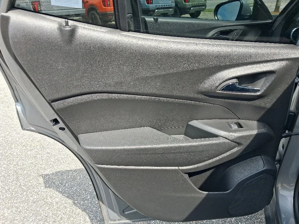 Used 2025 Gray Chevrolet LT image 21