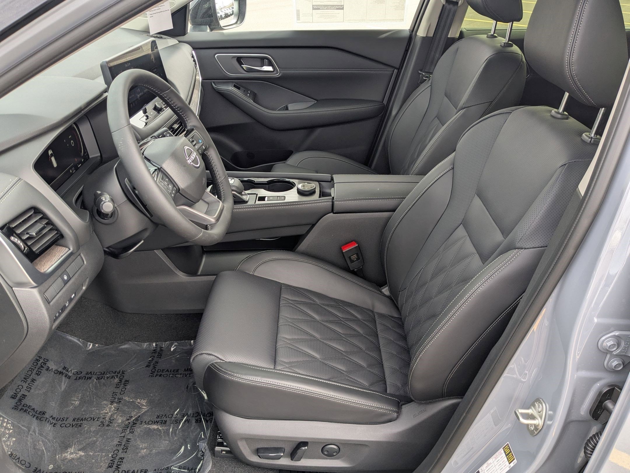 New 2026 Boulder Gray Pearl/Super Black Nissan Platinum image 14
