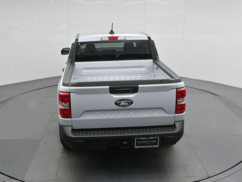 New 2026 Space White Metallic Ford XLT image 34