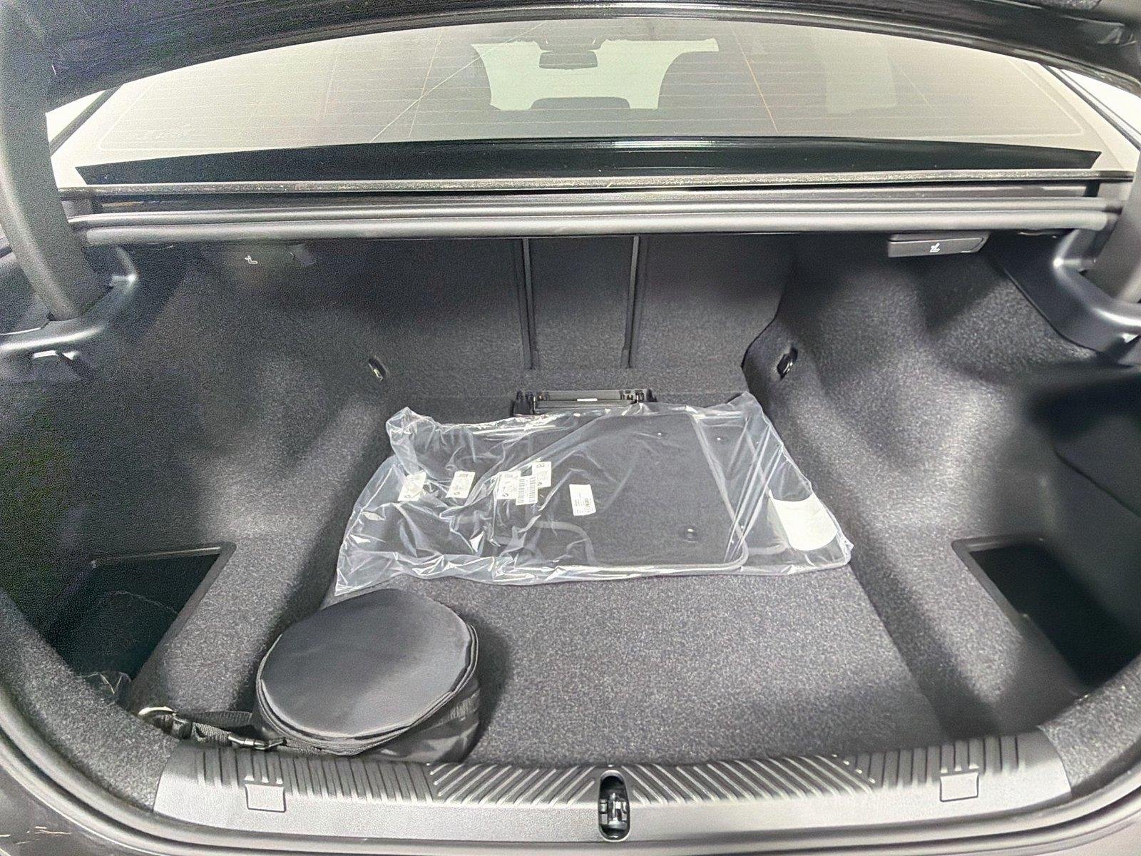 New 2027 Dark Graphite Metallic BMW 540i xDrive image 27