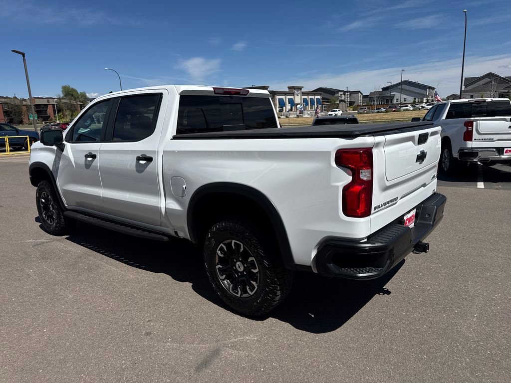 Used 2024 Summit White Chevrolet ZR2 image 3