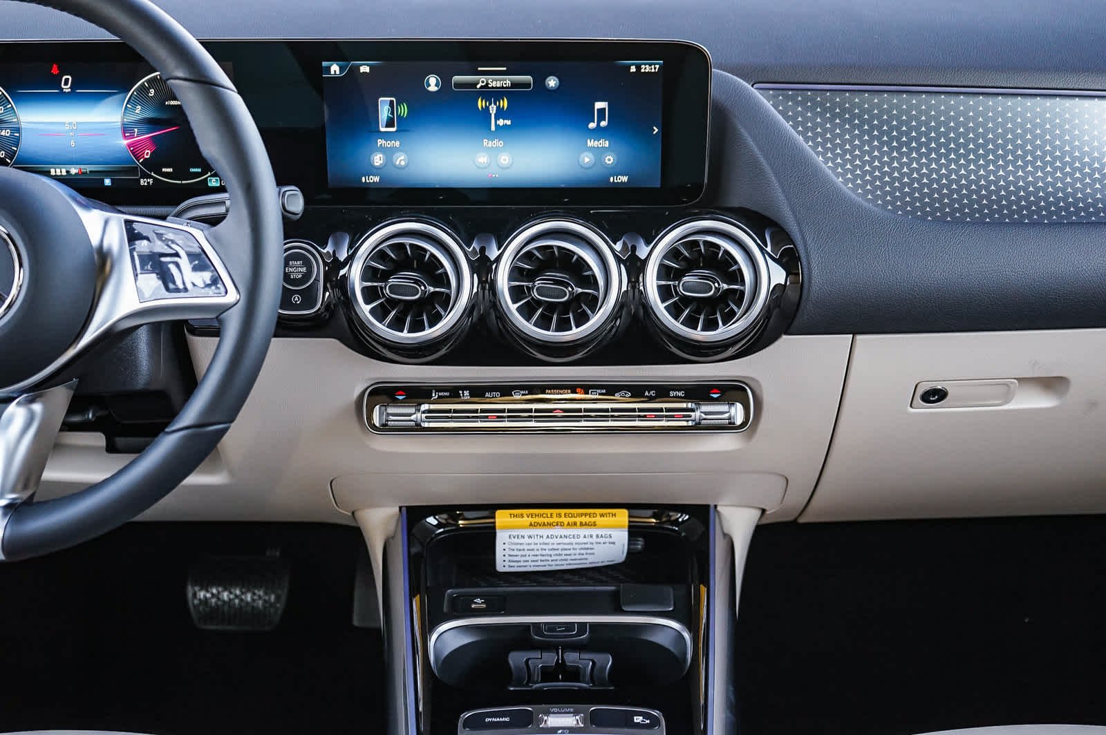 New 2026 Night Black Mercedes-Benz GLA 250 image 15