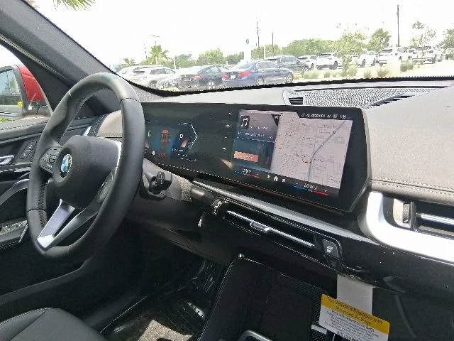 New 2026 Vegas Red Metallic BMW xDrive28i image 18