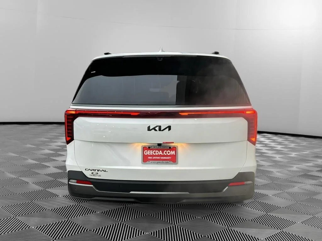 New 2026 Snow White Pearl Kia SX Prestige image 5