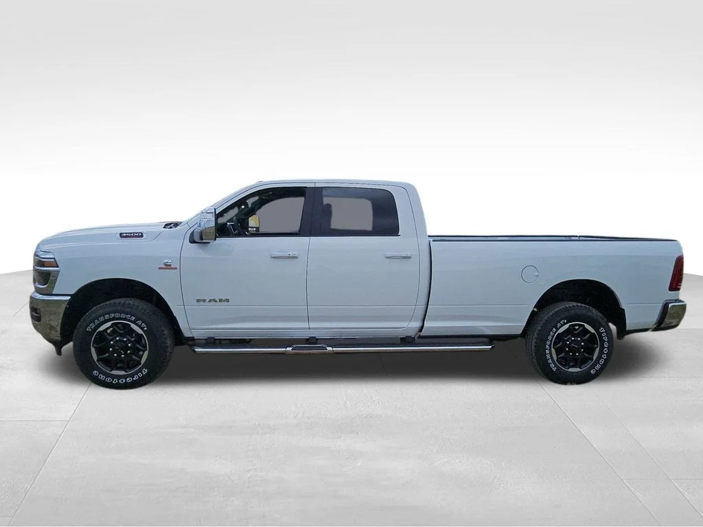 2026 RAM 3500 Laramie - Photo 16