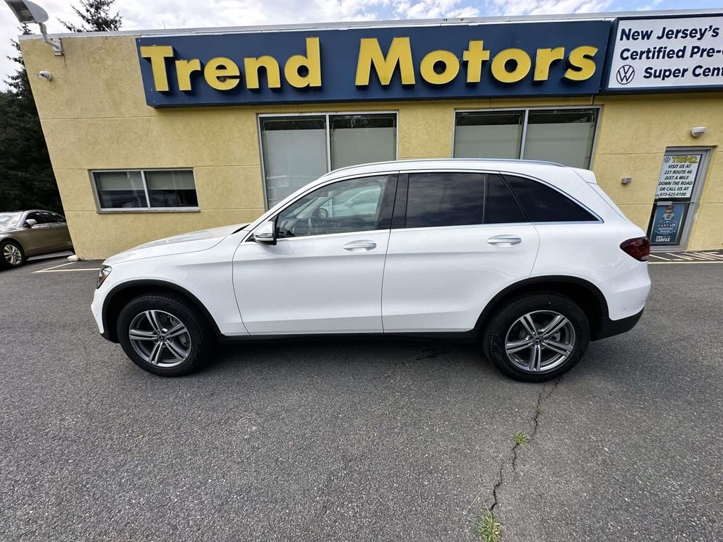 Used 2022 White Mercedes-Benz GLC 300 image 7