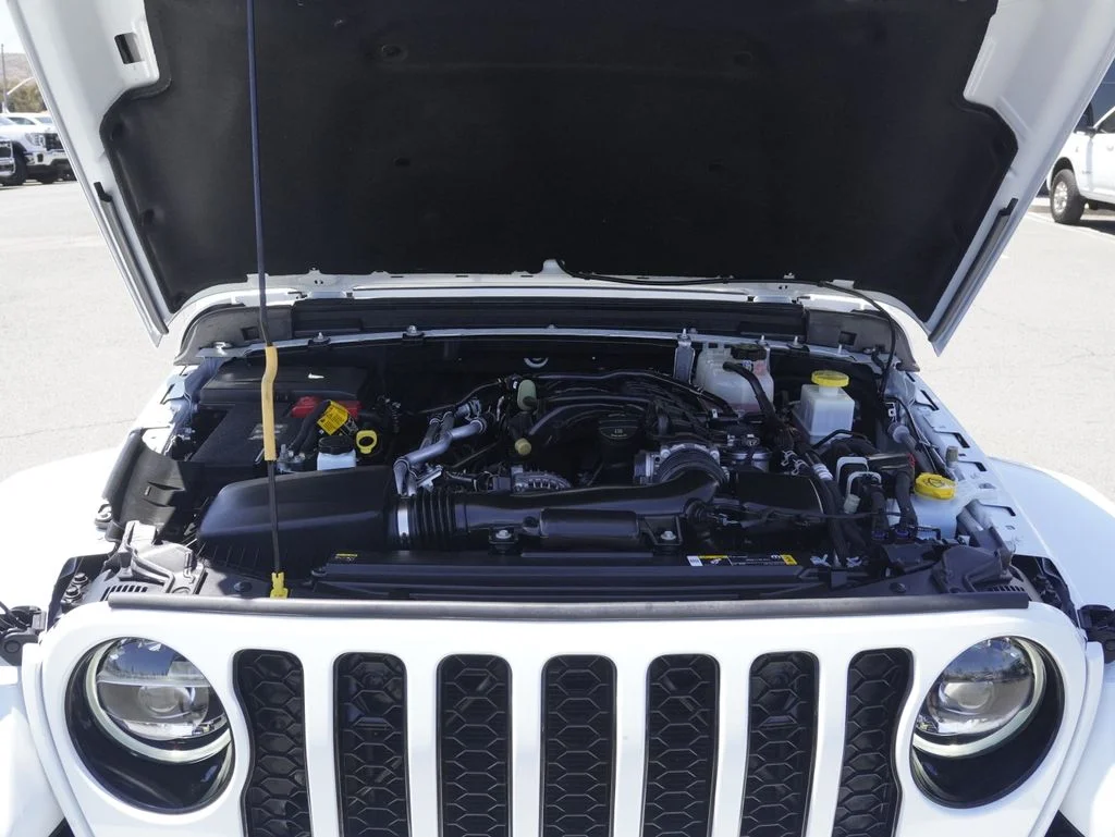 Certified Used 2023 White/off-white Jeep High Altitude image 37