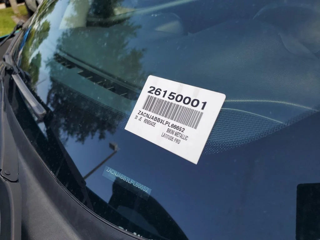 Used 2020 Blue Jeep Latitude image 4