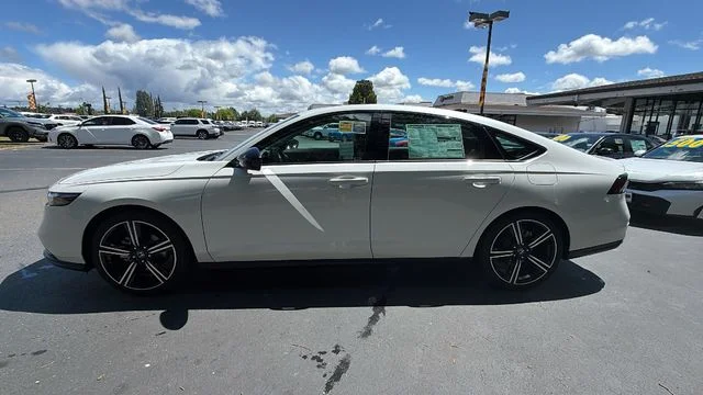 New 2026 White Honda SE image 7