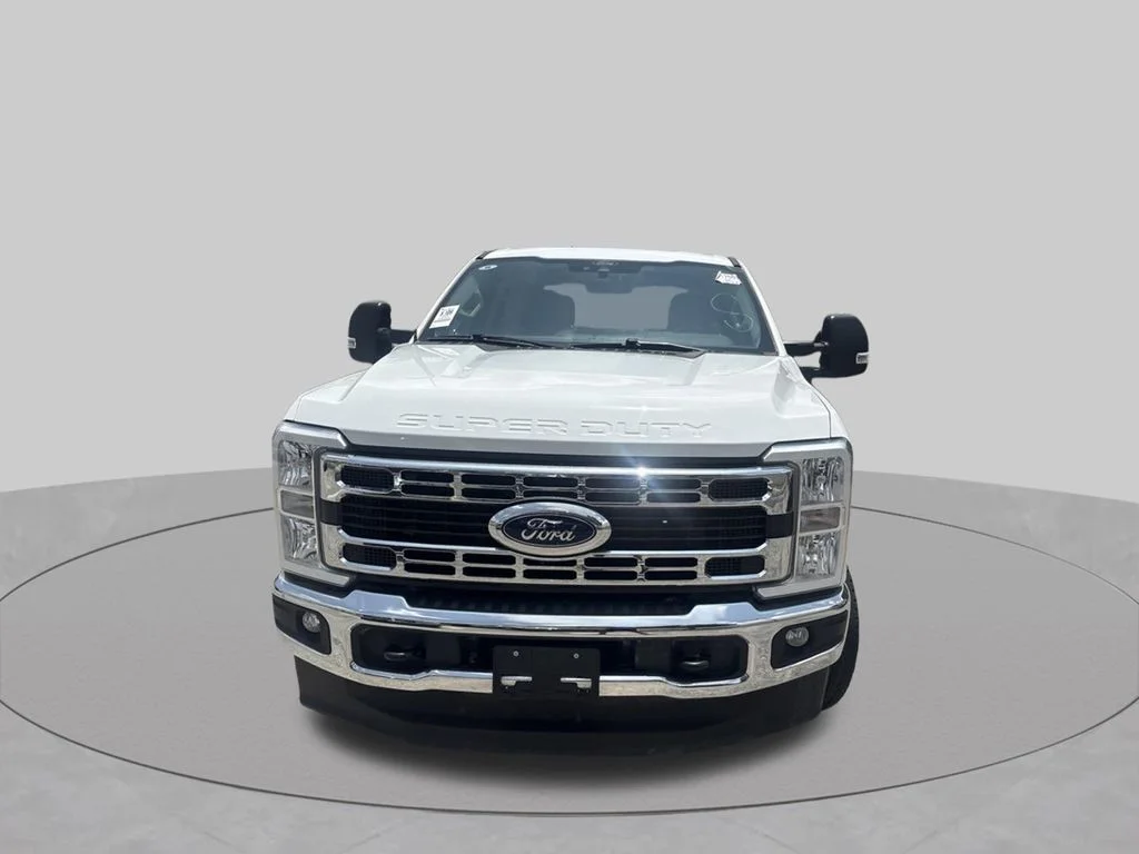 Used 2025 White Ford XLT image 2