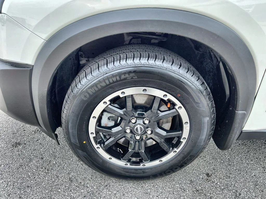 Used 2023 White Nissan Rock Creek image 10