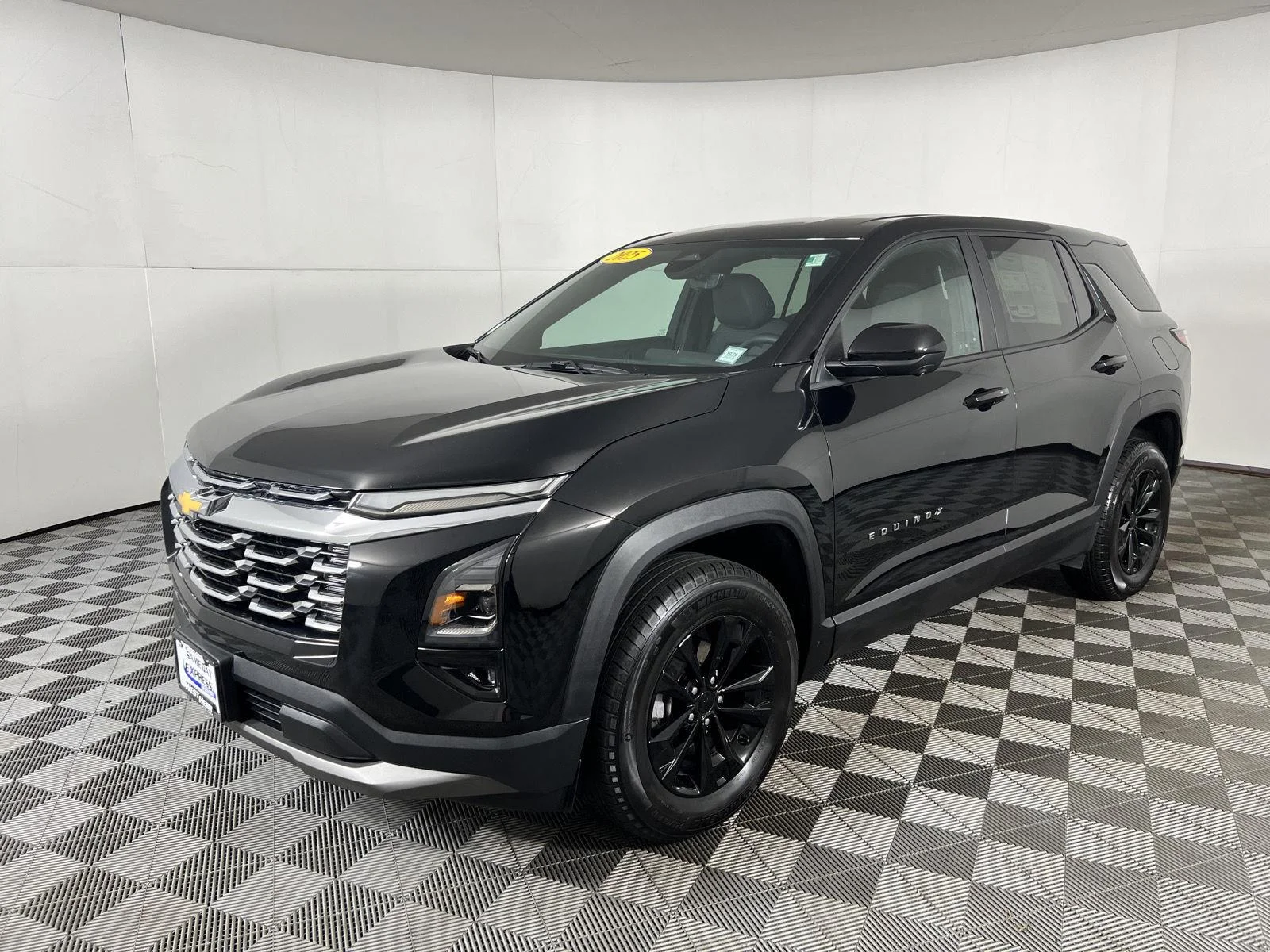 Used 2025 Mosaic Black Metallic Chevrolet AWD LT image 4