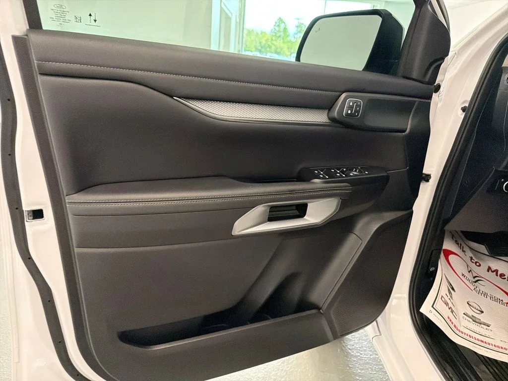 Used 2026 White Ford Lariat image 13
