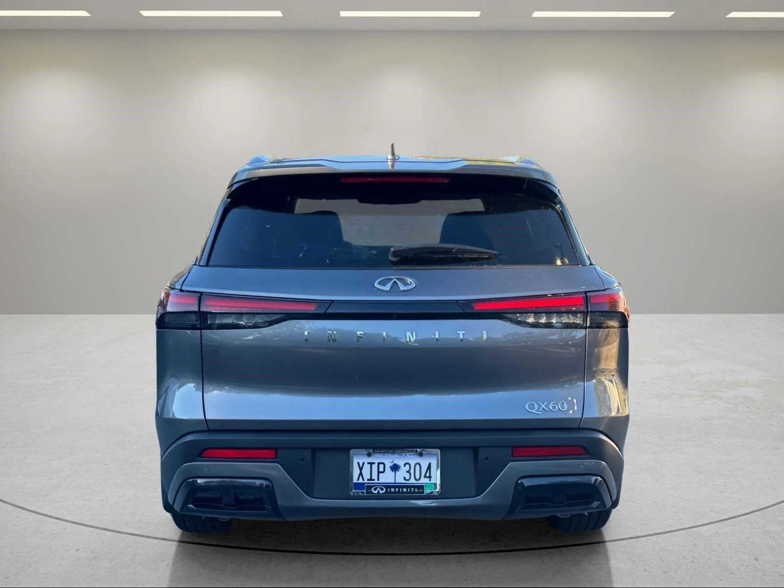 Used 2025 Graphite Shadow INFINITI LUXE image 4
