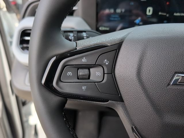 New 2027 Summit White Chevrolet LT image 16