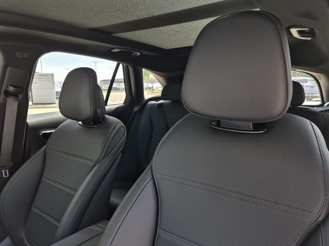 New 2026 Black Mercedes-Benz GLC 300 image 15