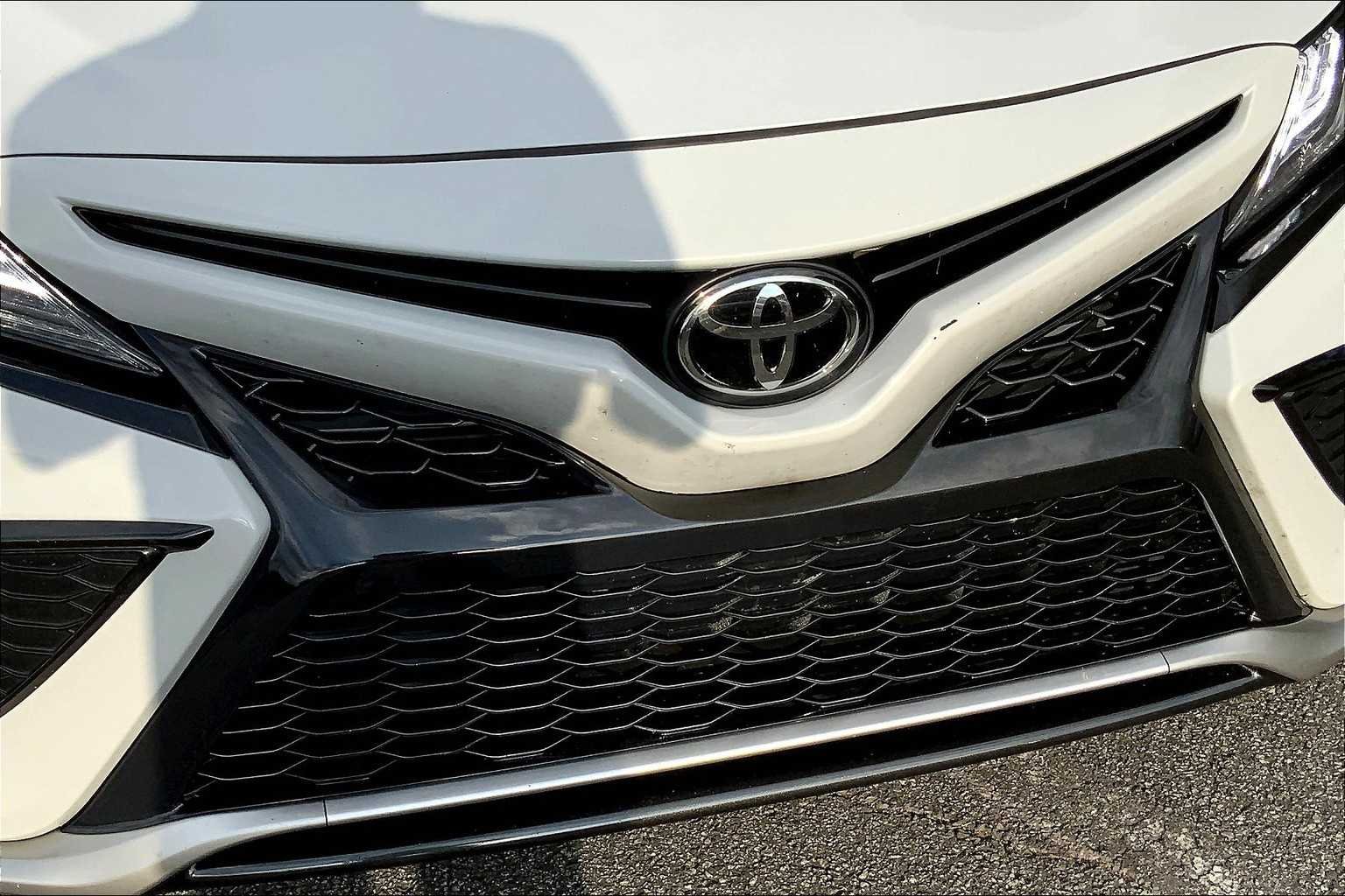 Used 2024 Ice Edge Toyota XSE image 24