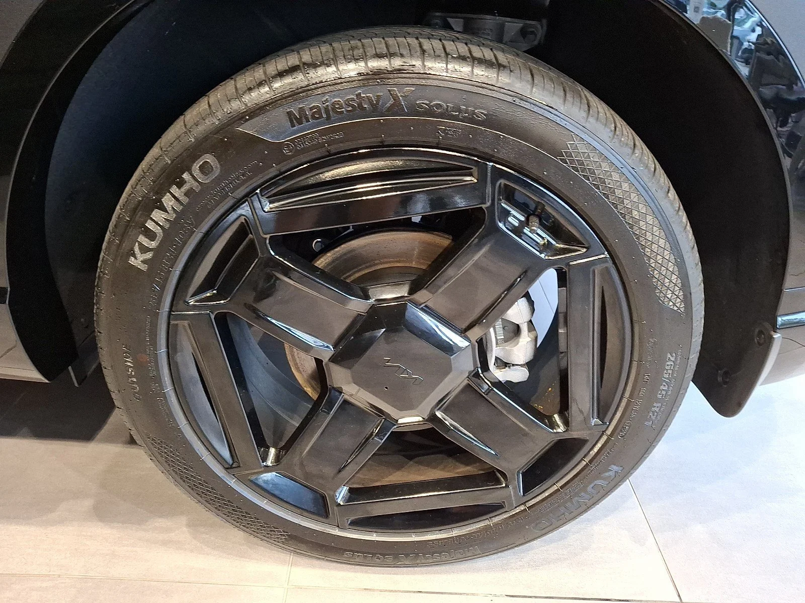 New 2027 Ebony Black Kia X-LINE SX PRESTIGE image 4