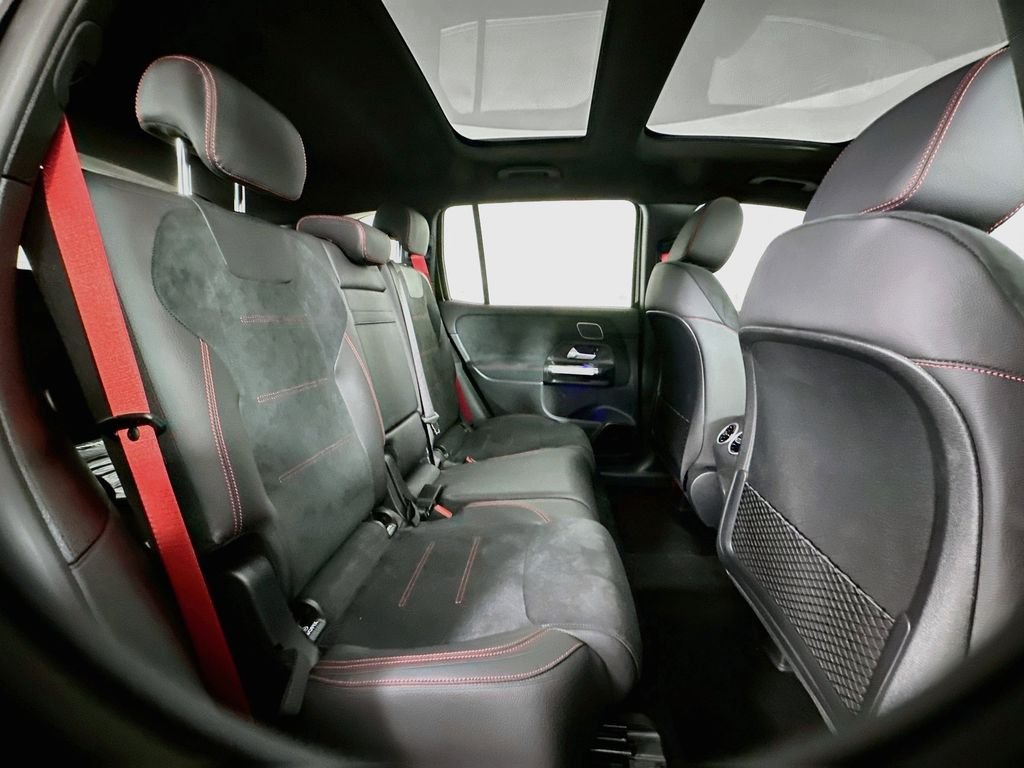 2026 Mercedes-Benz GLB AMG GLB 35 - Photo 28