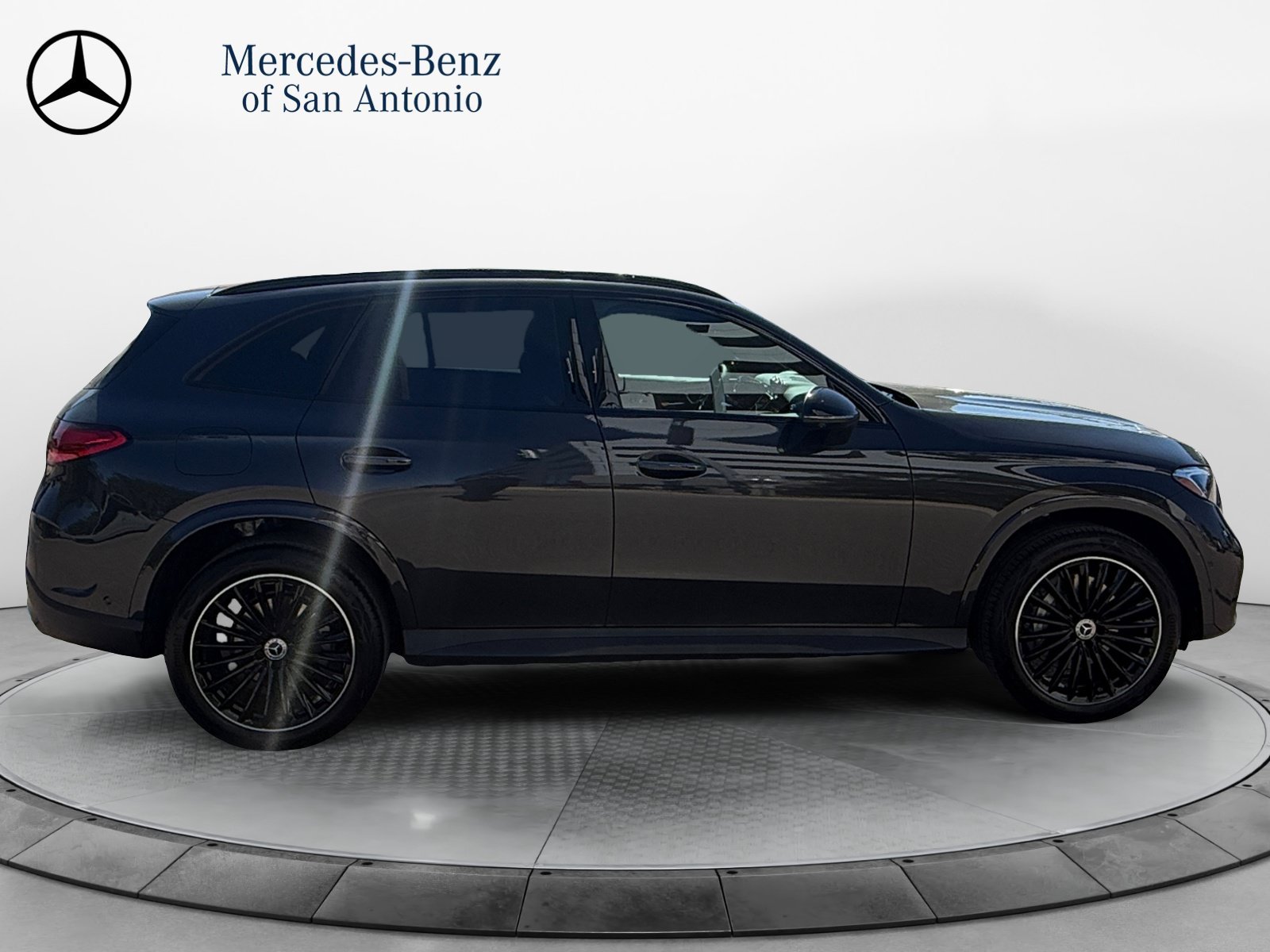 New 2027 Graphite Grey Metallic Mercedes-Benz GLC 300 image 8