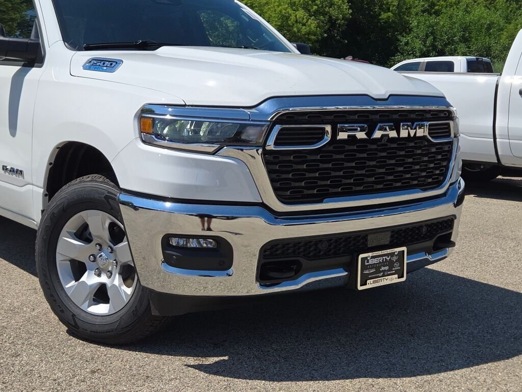 New 2026 Bright White Clear-Coat Exterior Paint RAM Big Horn/Lone Star image 2