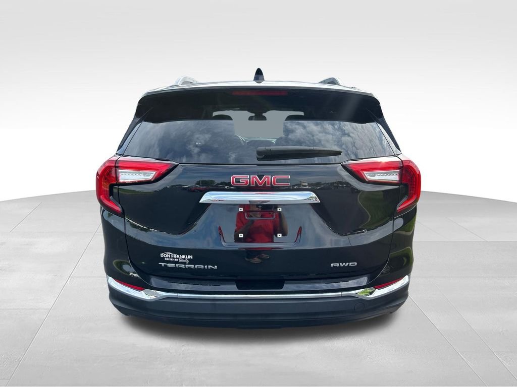 2024 GMC Terrain SLT - Photo 4