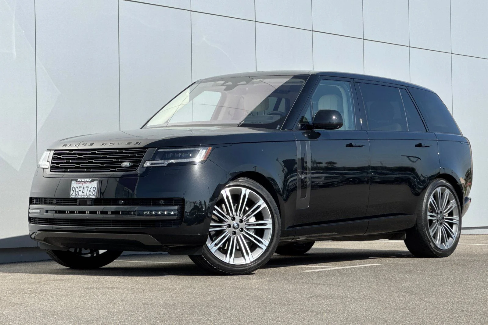 2023 Land Rover Range Rover 3.0 SE LWB 7's photo