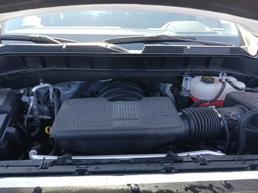 Used 2025 Summit White Chevrolet RST image 36