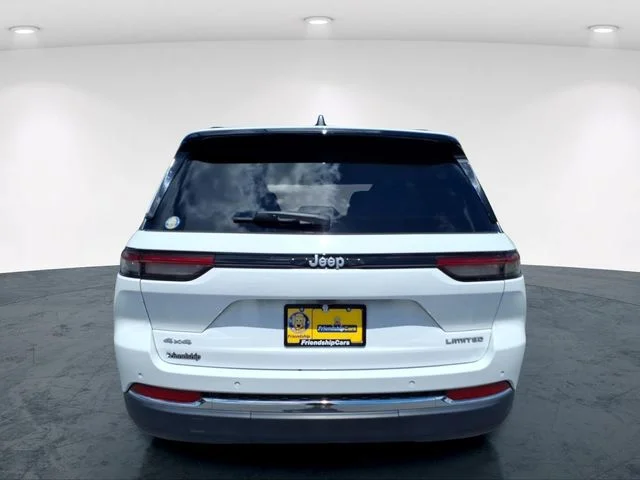 Used 2025 White Jeep Limited image 10