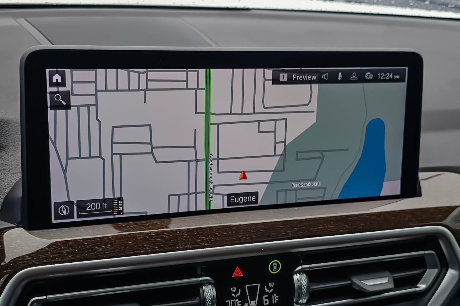 Used 2024  BMW xDrive30i image 18