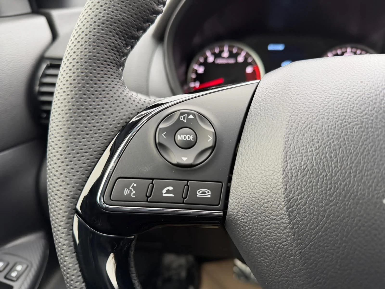 2026 Mitsubishi Eclipse Cross Black Edition - Photo 18