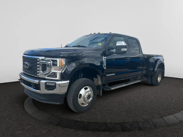 2020 Ford F-350 Diesel LARIAT Dually Low Kms