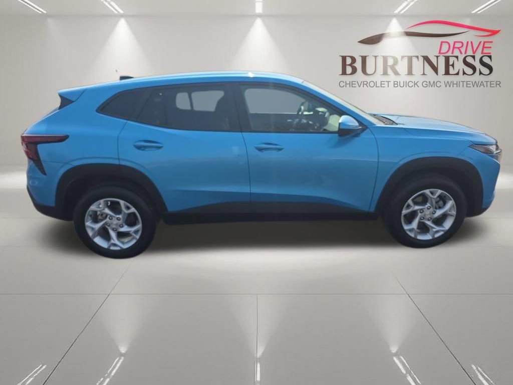2026 Chevrolet Trax LS - Photo 7