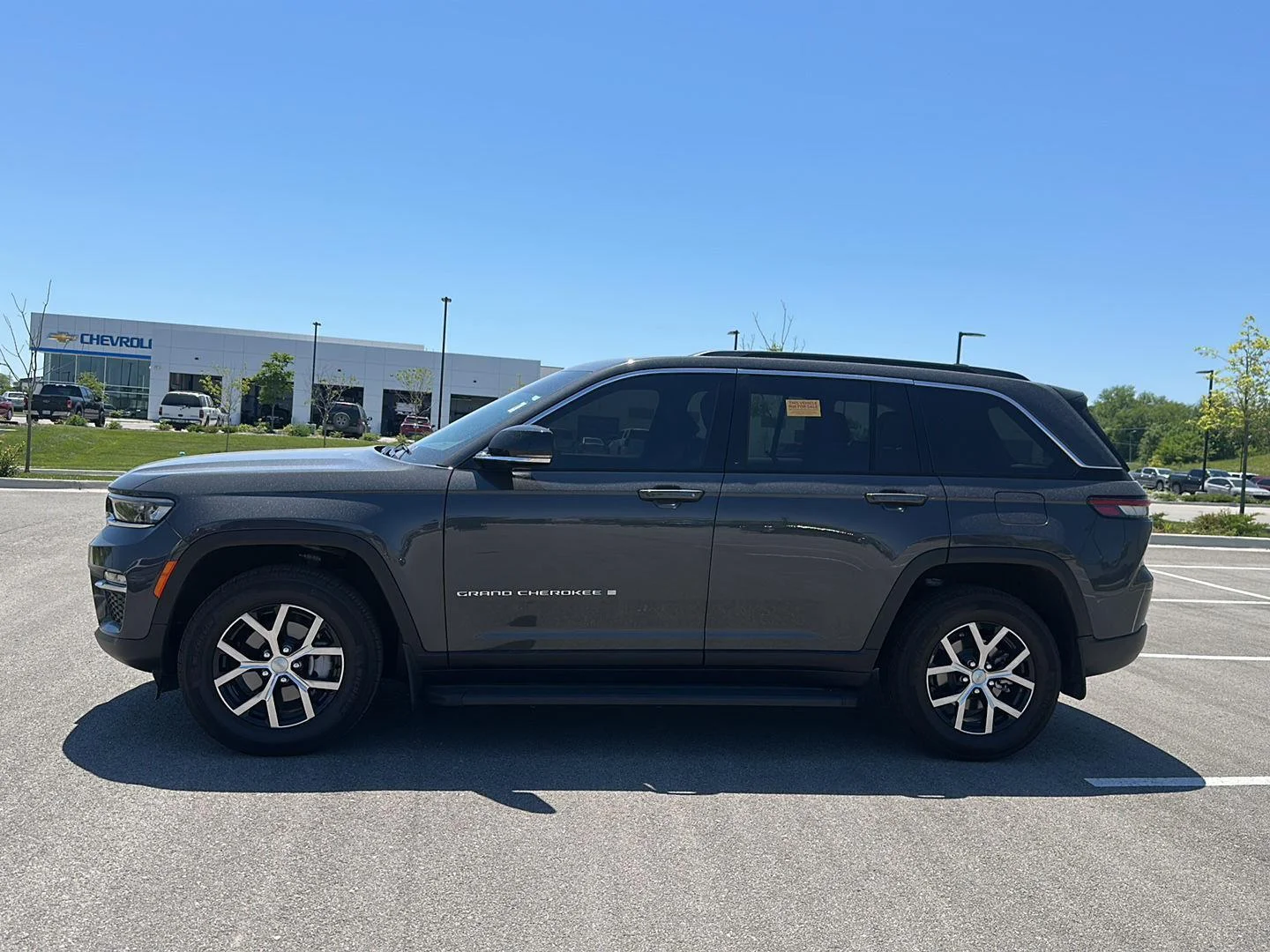 Used 2025 Jeep Grand Cherokee Limited with VIN 1C4RJHBGXSC283585 for sale in Kansas City