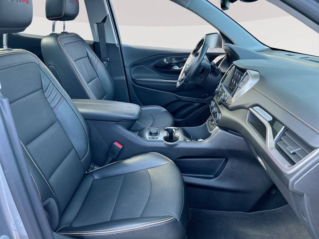 Used 2024 Sterling Metallic GMC AT4 image 30