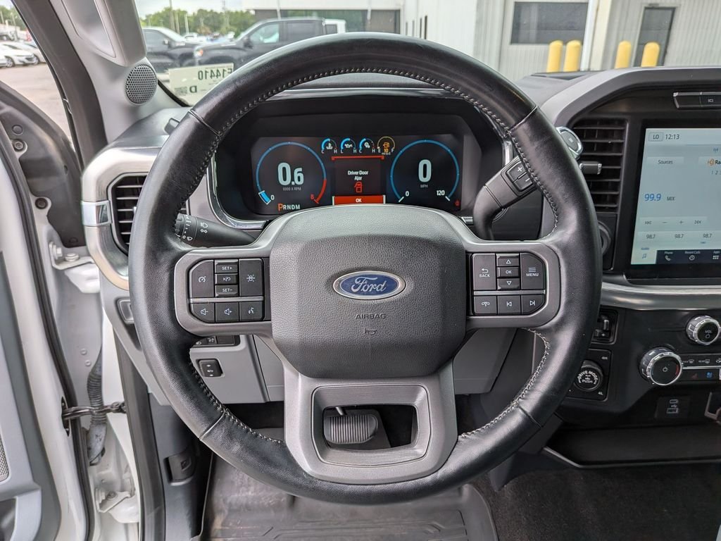Used 2022 White Ford Lariat image 11