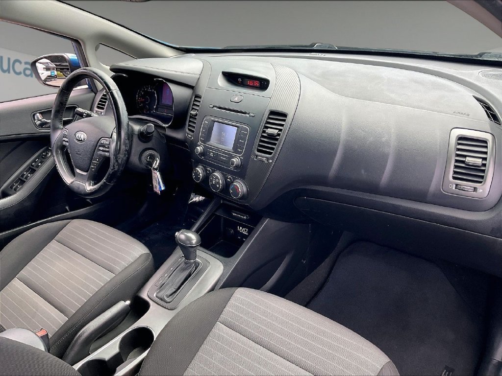 Used 2014 Abyss Blue Kia EX image 13