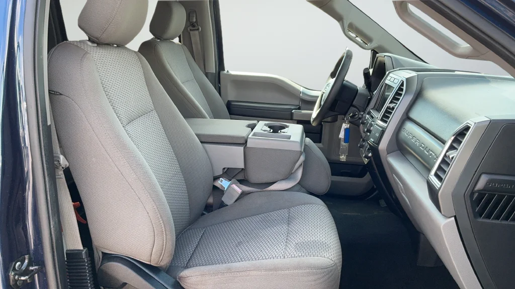 Used 2018 Blue Ford XLT image 21