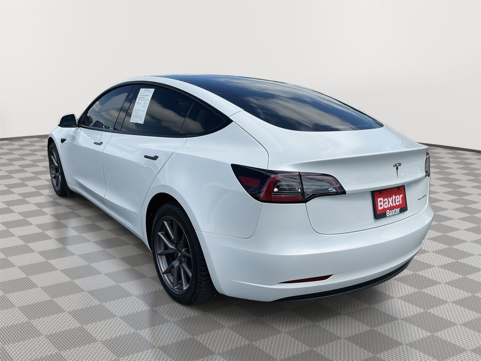 Used 2022  Tesla Long Range image 22