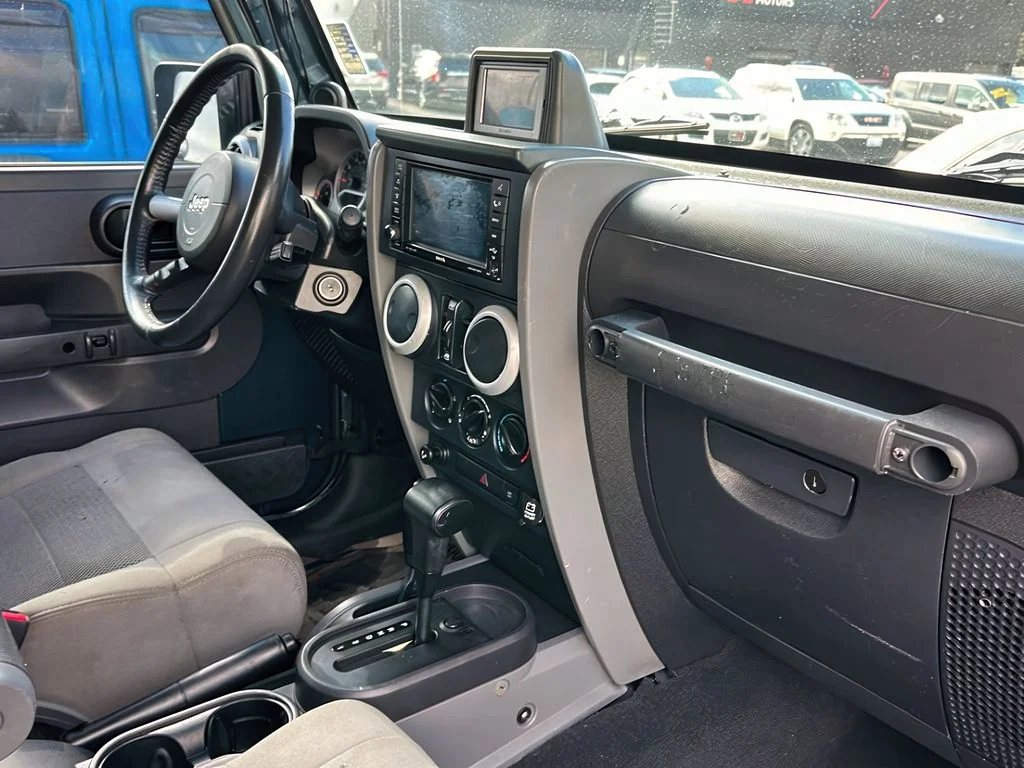 Used 2008 Black Jeep Unlimited Sahara image 22