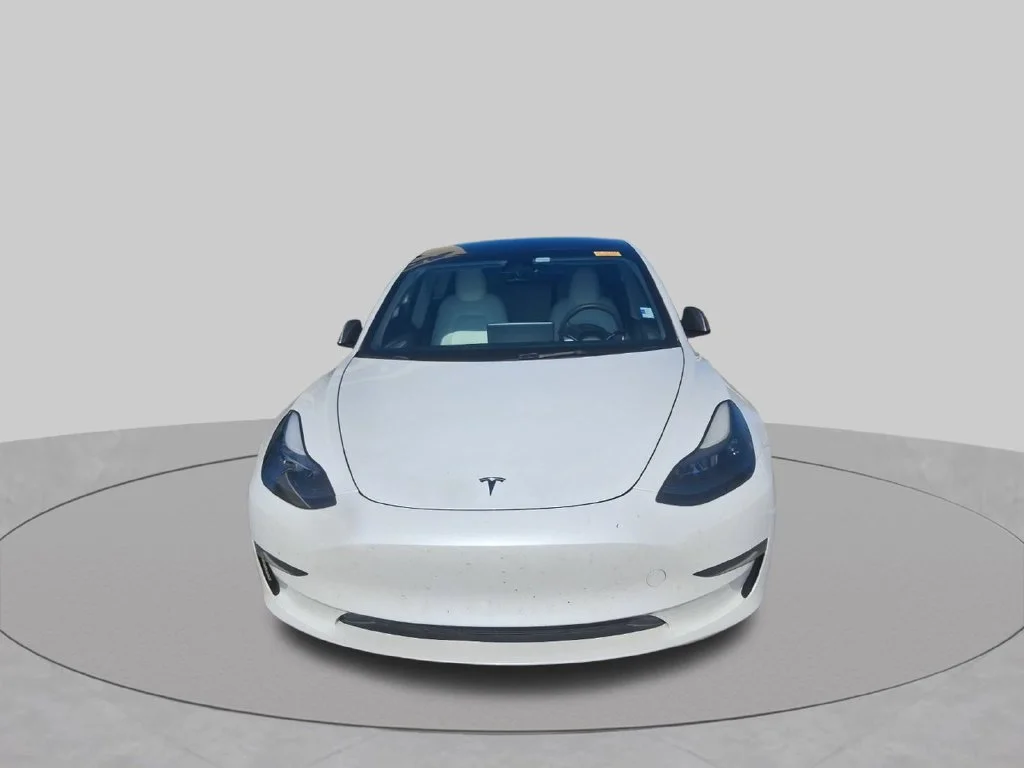 Used 2023  Tesla Base image 2