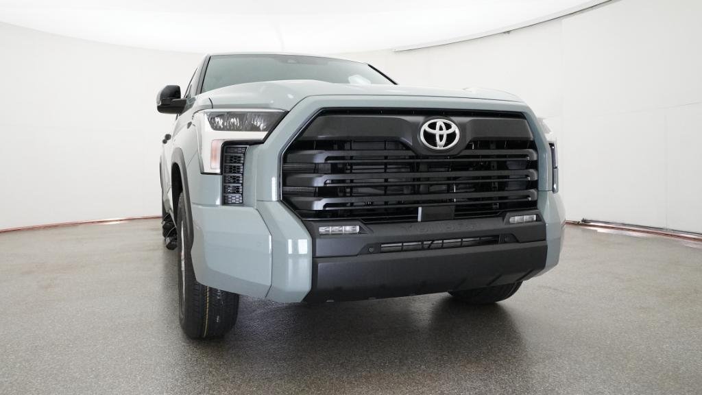 New 2026 Lunar Rock Toyota SR5 image 44