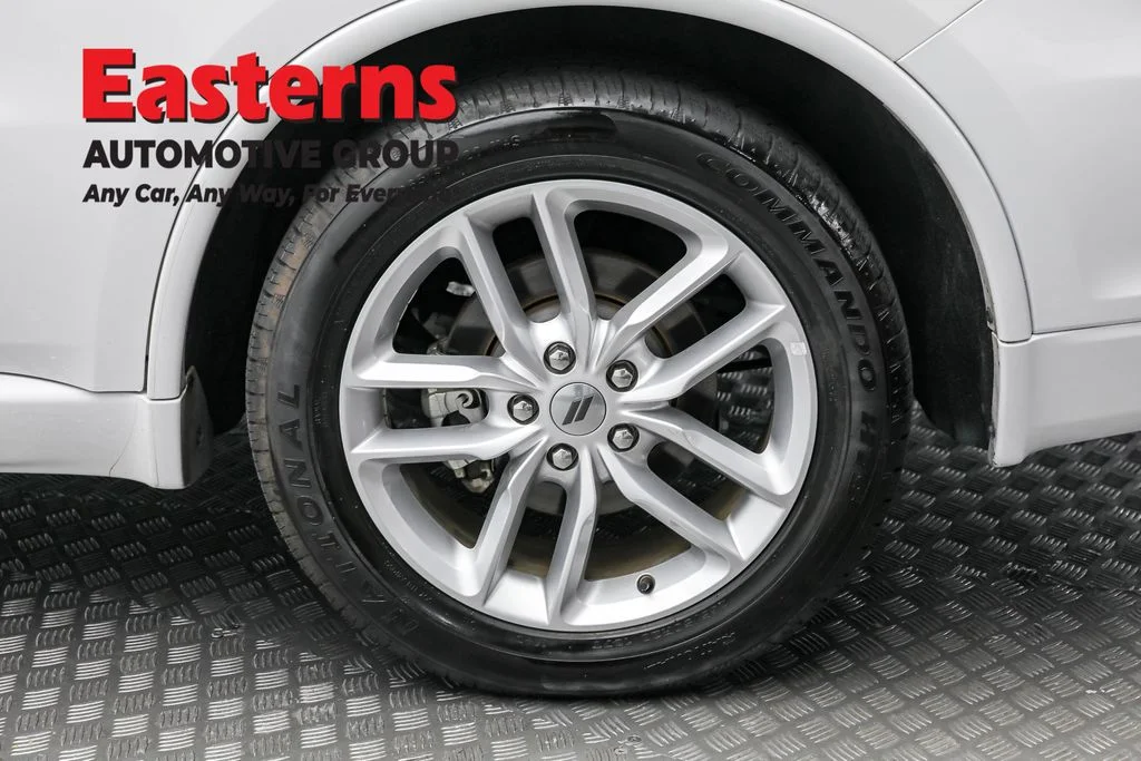 Used 2022 White Dodge R/T image 8