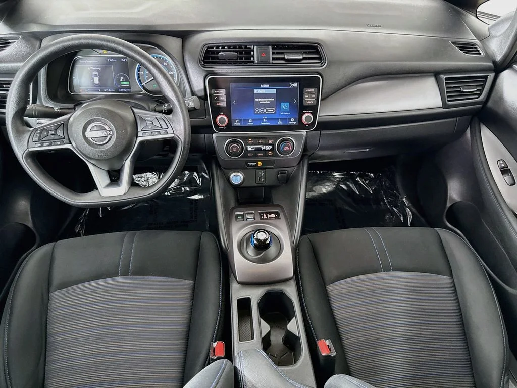 Used 2023 Silver Nissan S image 22