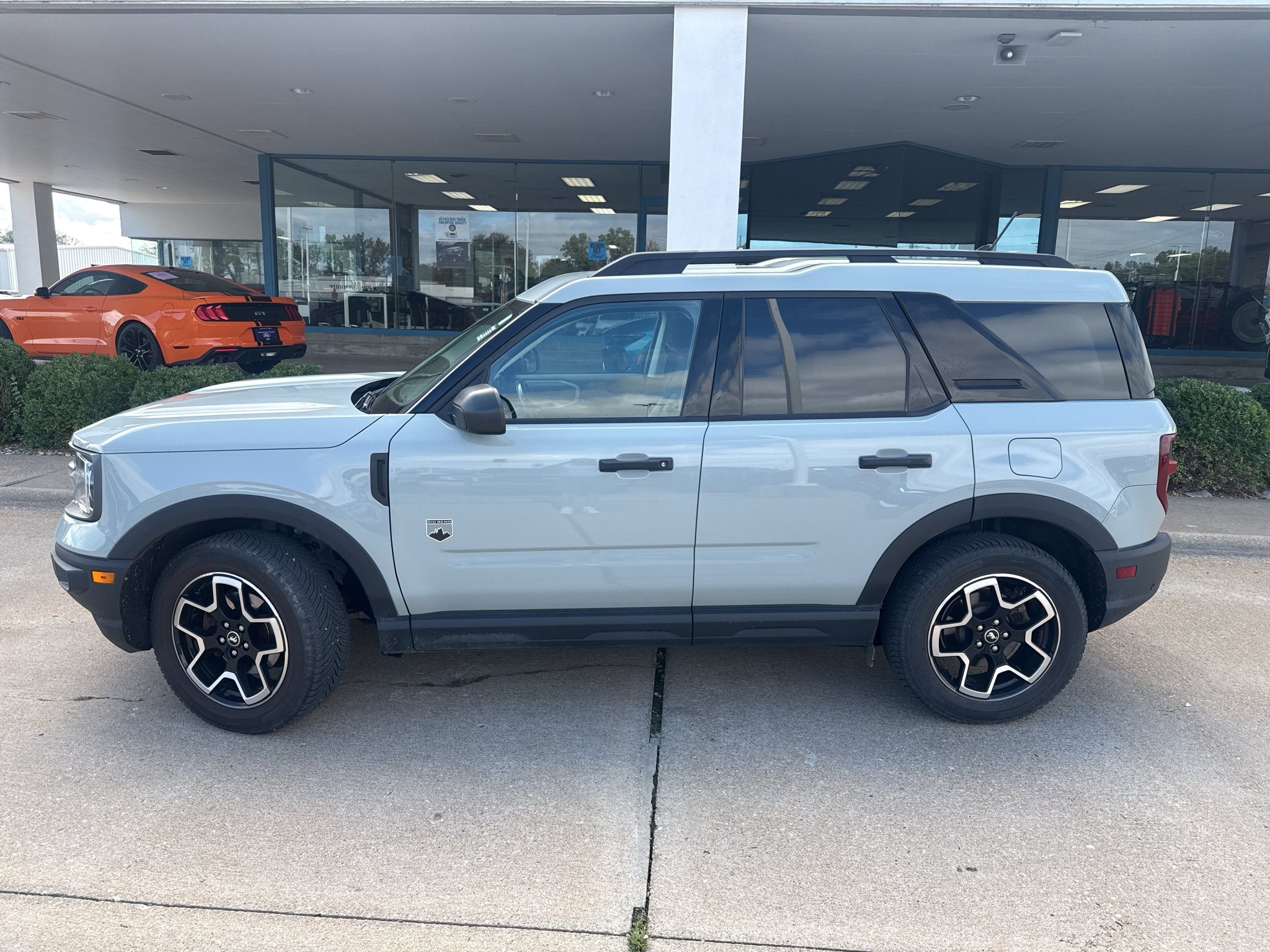 Used 2022 Cactus Grey Ford Big Bend image 9